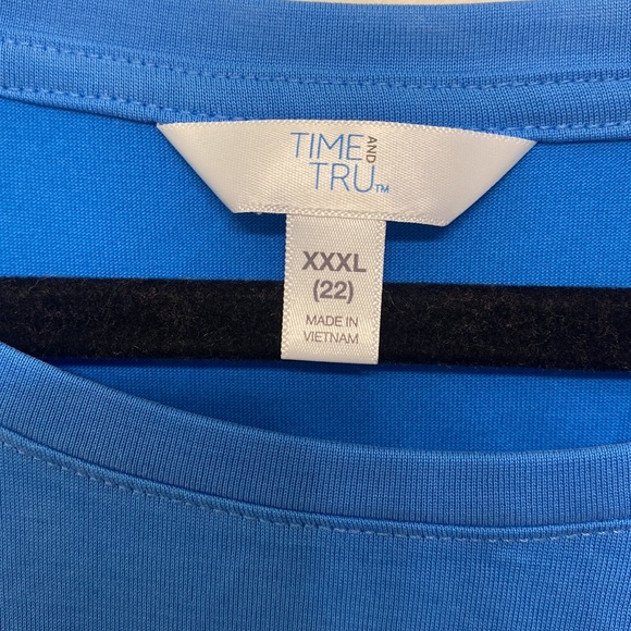 Women’s Time and Tru Tank Top - Picture 2 of 4